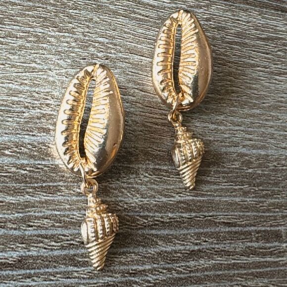 Bohemian shell earrings A687 - Picture 1 of 3